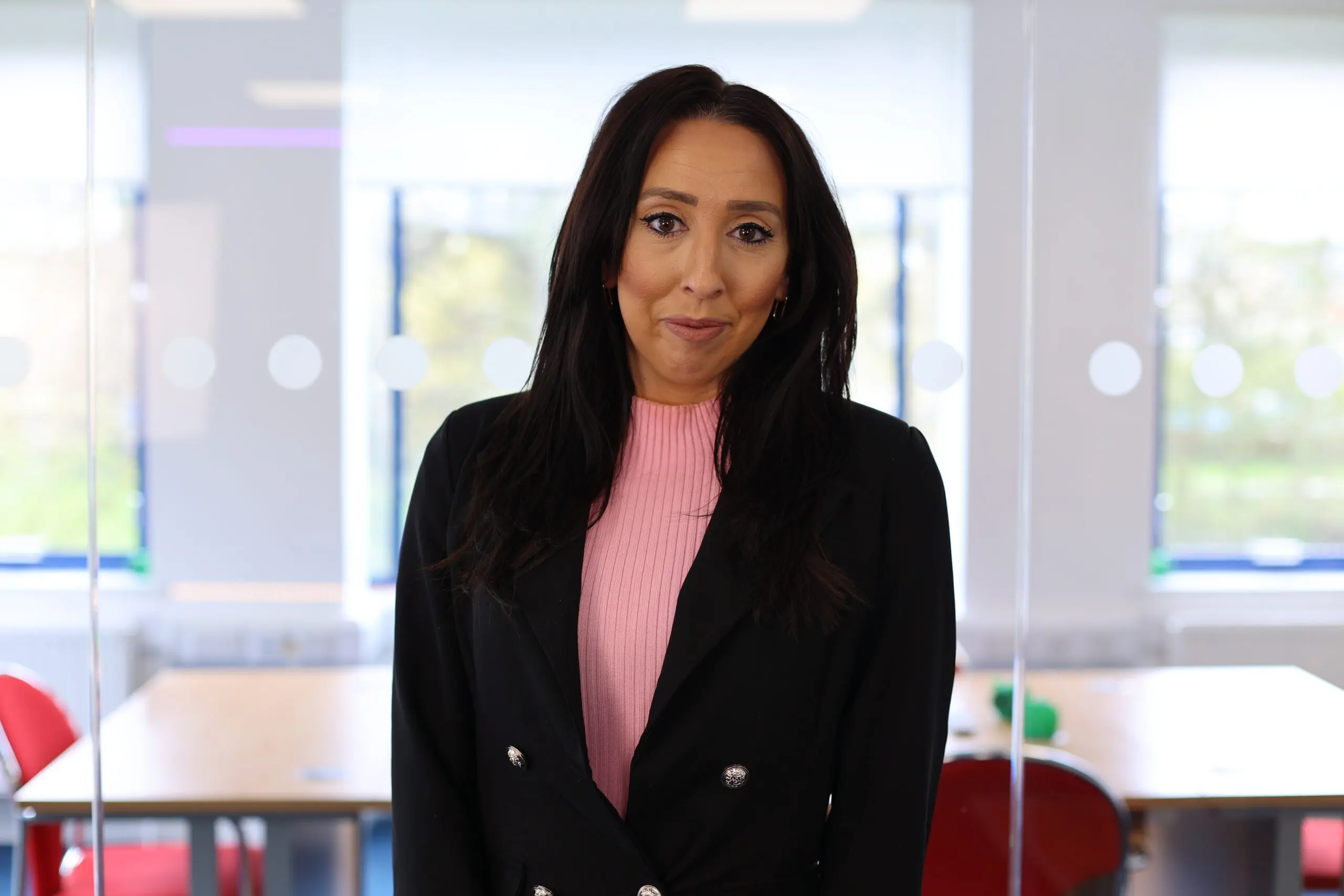 YW4A4863 Dani office